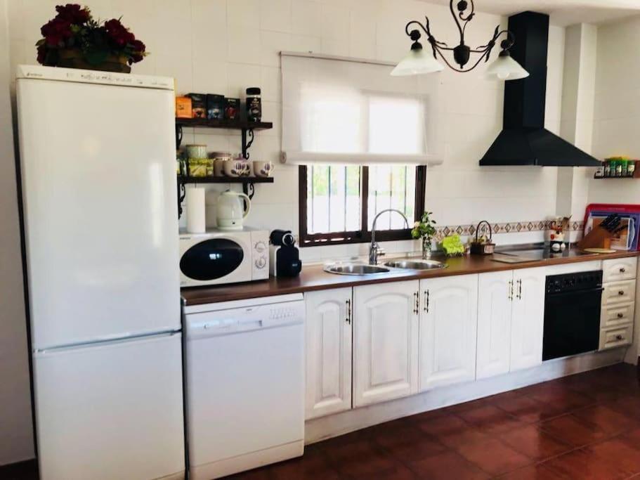 Villa En Frigiliana Con Piscina Y Jacuzzi Zewnętrze zdjęcie