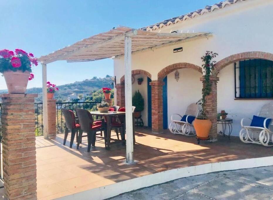 Villa En Frigiliana Con Piscina Y Jacuzzi Zewnętrze zdjęcie