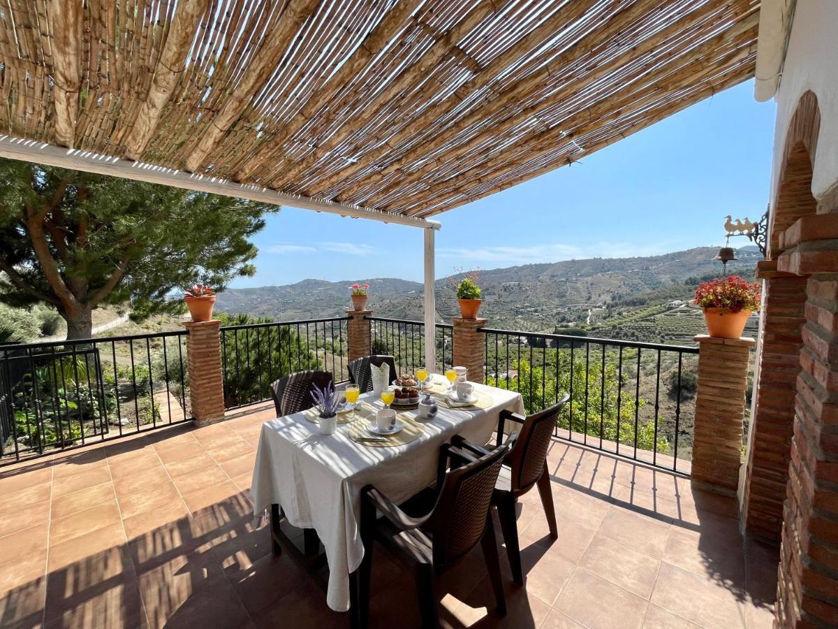 Villa En Frigiliana Con Piscina Y Jacuzzi Zewnętrze zdjęcie